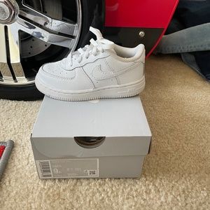 White Air Force 1s Size 9c